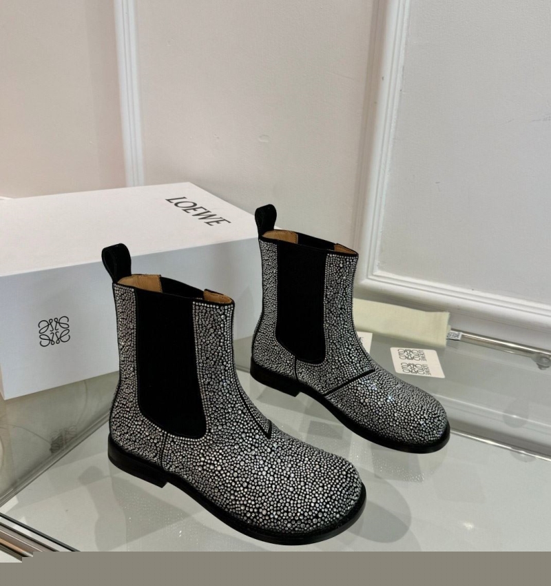 l*ew* boots